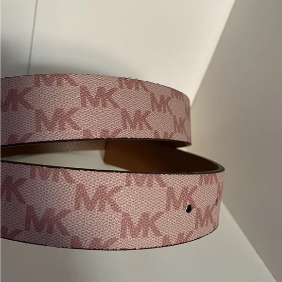 MICHAEL Michael Kors Pink Twist Reversible Belt 551342C, Women's Size Medium - Picture 7 of 9